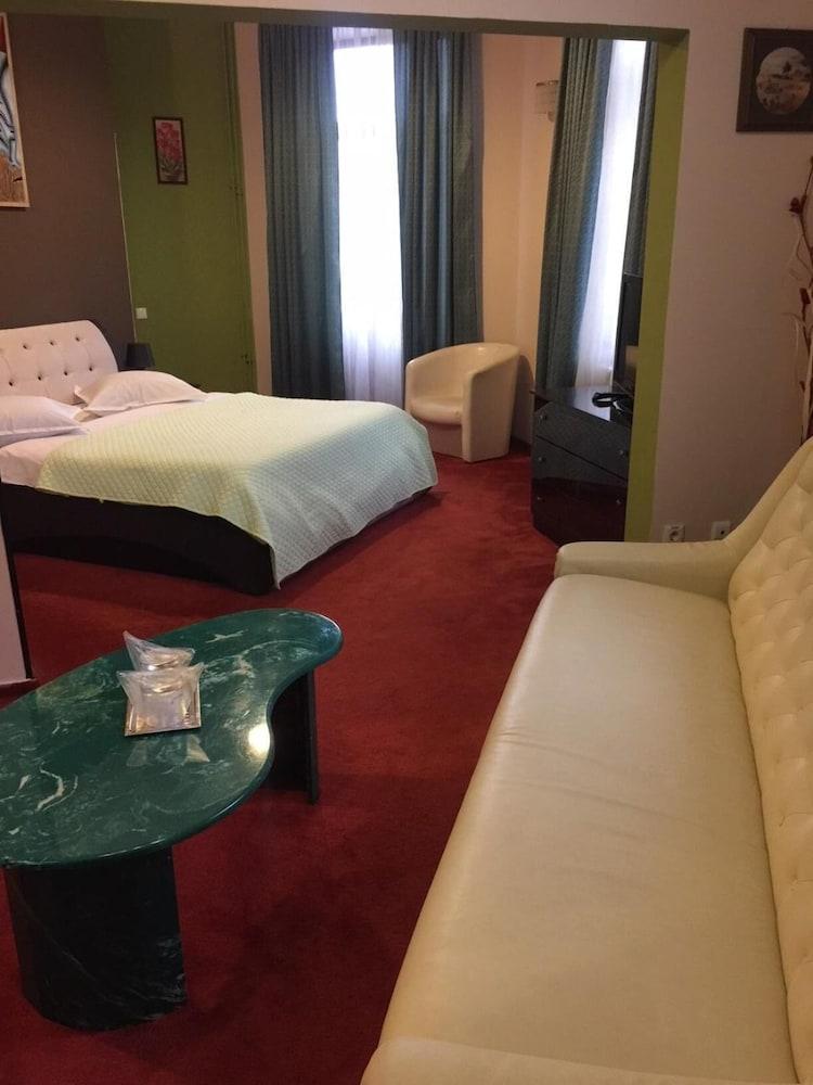 Hotel Papu Bucureşti Ngoại thất bức ảnh